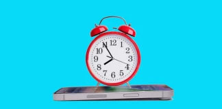 Як налаштувати будильник на iPhone